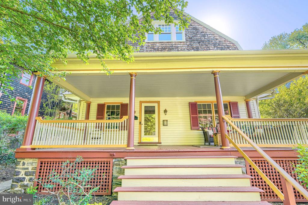 207 HAWTHORNE ROAD