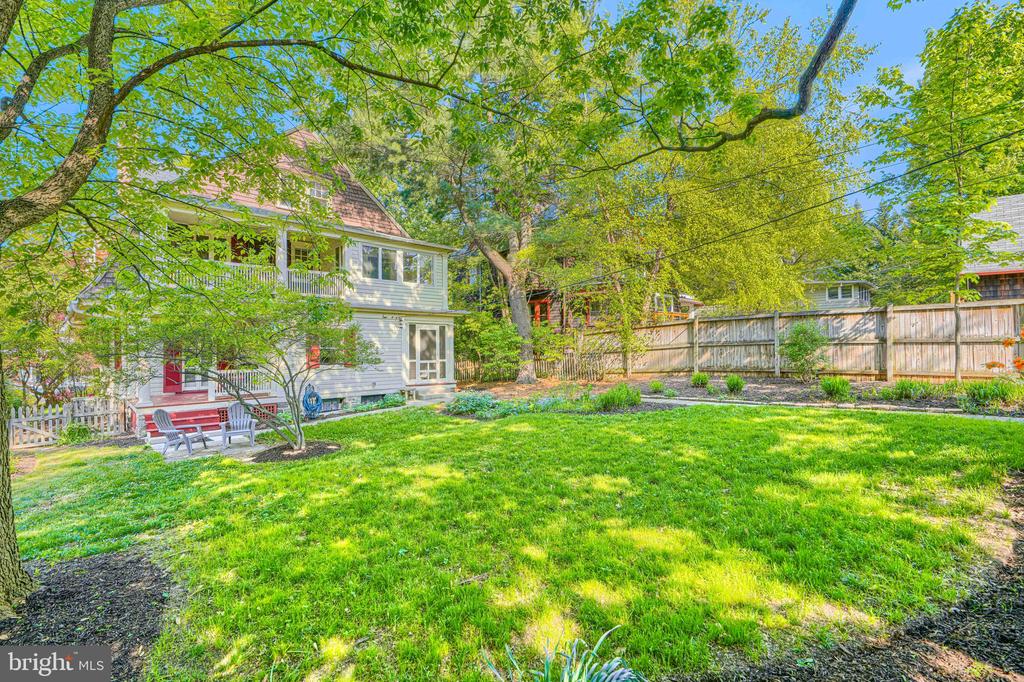 207 HAWTHORNE ROAD