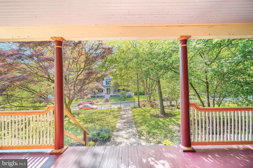 207 HAWTHORNE ROAD
