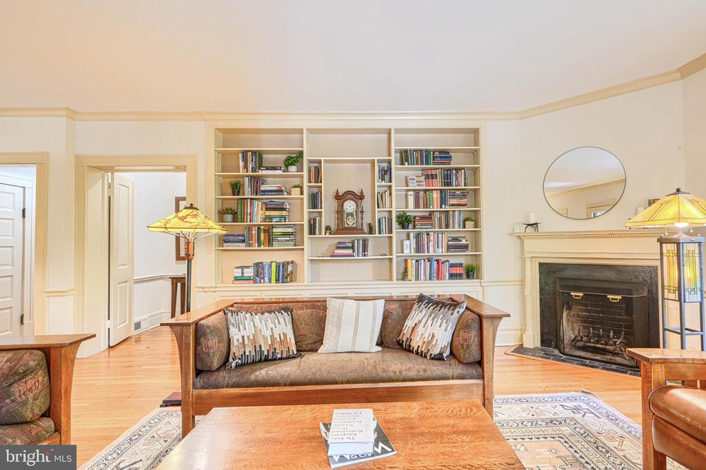 207 HAWTHORNE ROAD