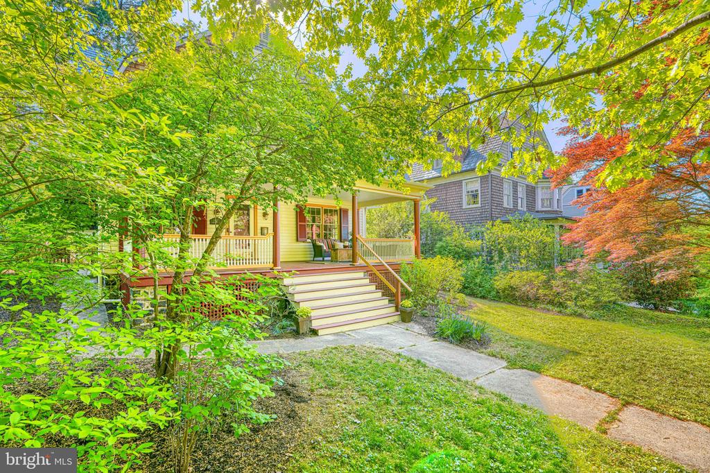 207 HAWTHORNE ROAD