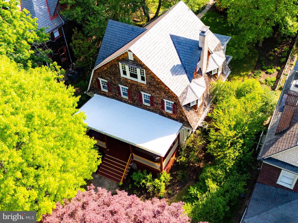 207 HAWTHORNE ROAD