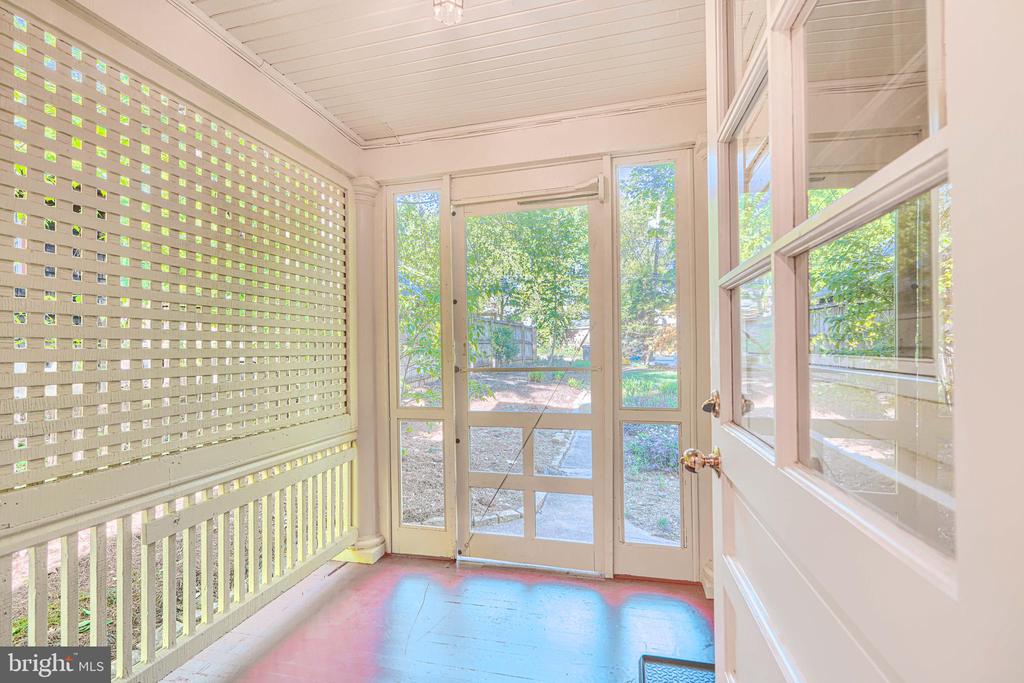 207 HAWTHORNE ROAD