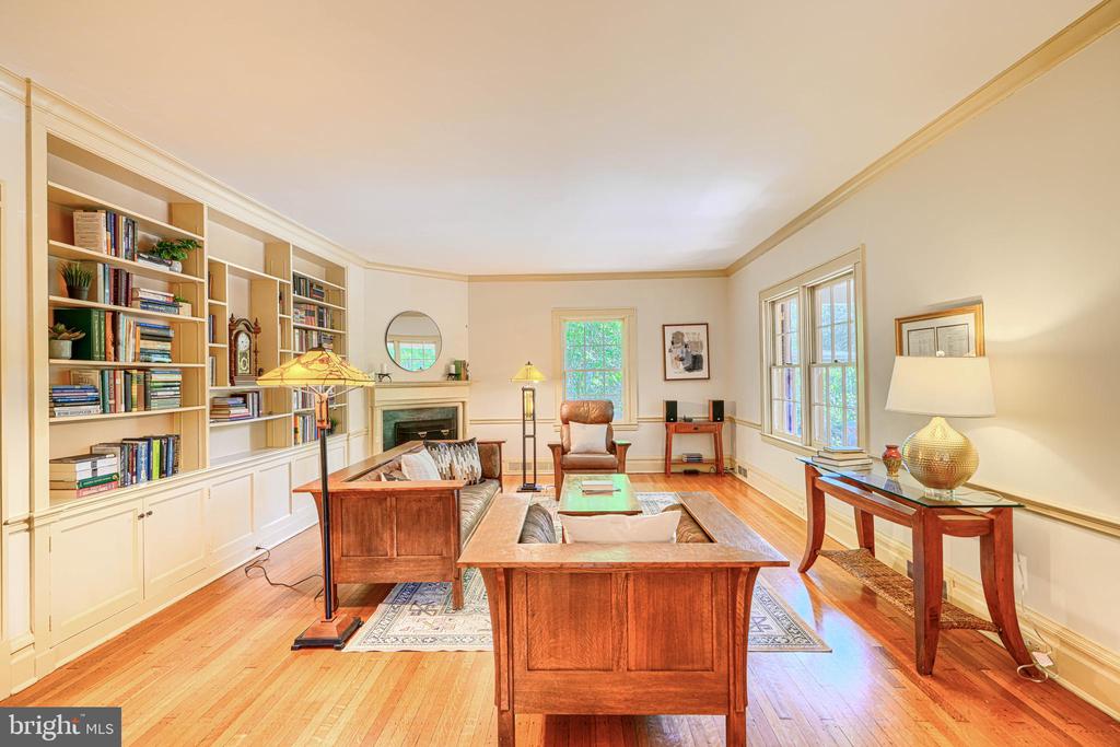 207 HAWTHORNE ROAD