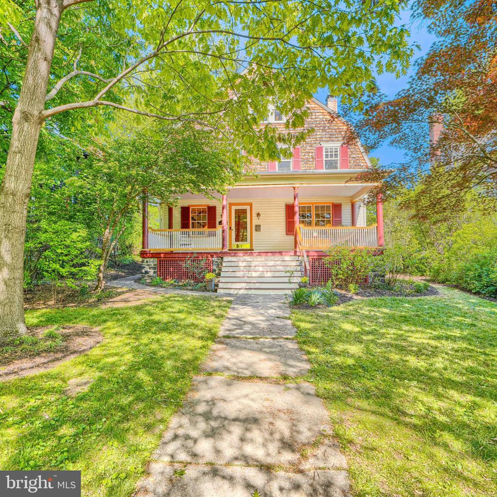 207 HAWTHORNE ROAD