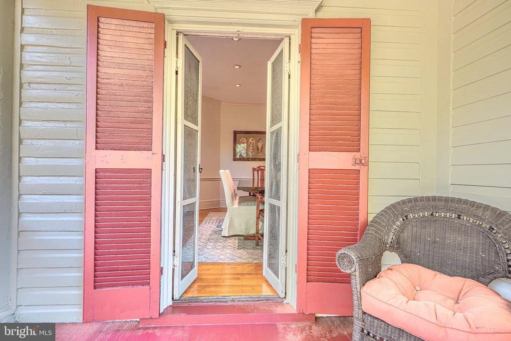 207 HAWTHORNE ROAD