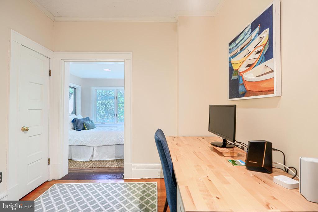 207 HAWTHORNE ROAD