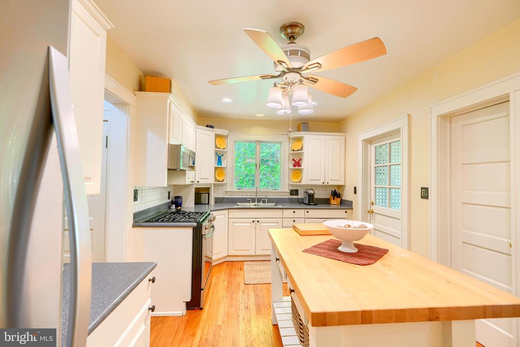 207 HAWTHORNE ROAD