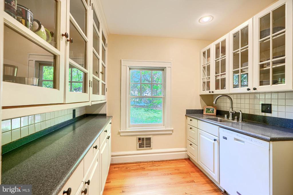 207 HAWTHORNE ROAD