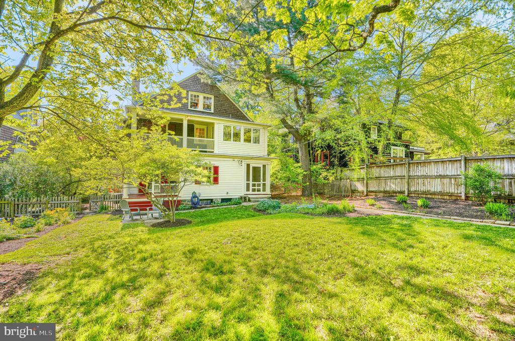 207 HAWTHORNE ROAD