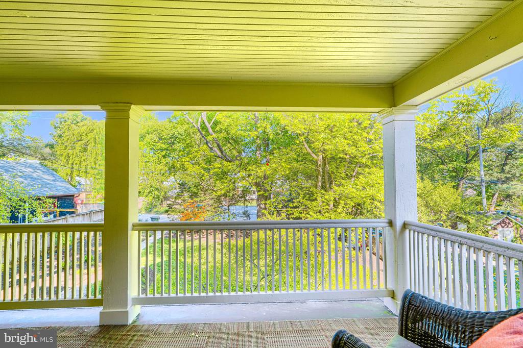 207 HAWTHORNE ROAD