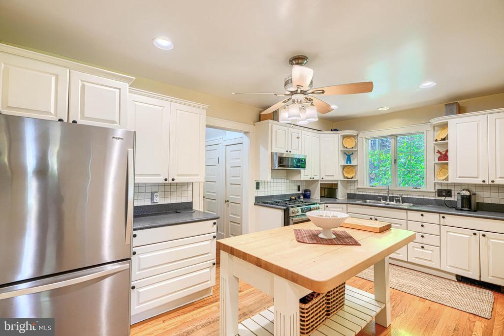 207 HAWTHORNE ROAD