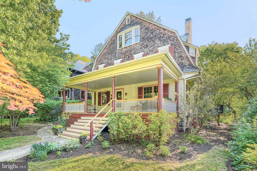 207 HAWTHORNE ROAD