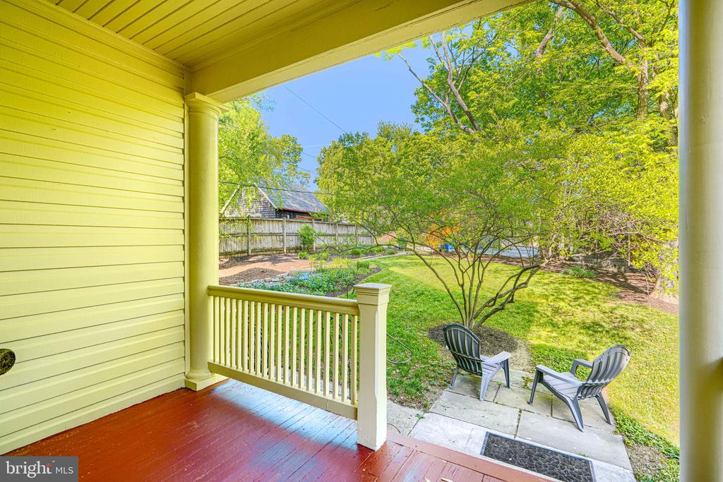 207 HAWTHORNE ROAD