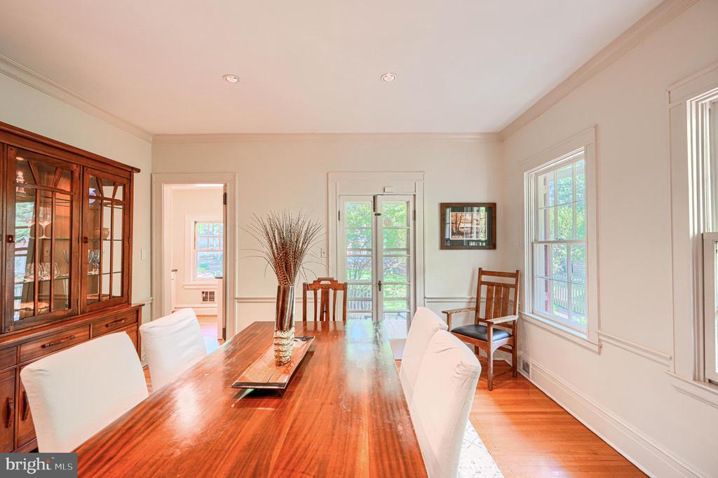 207 HAWTHORNE ROAD