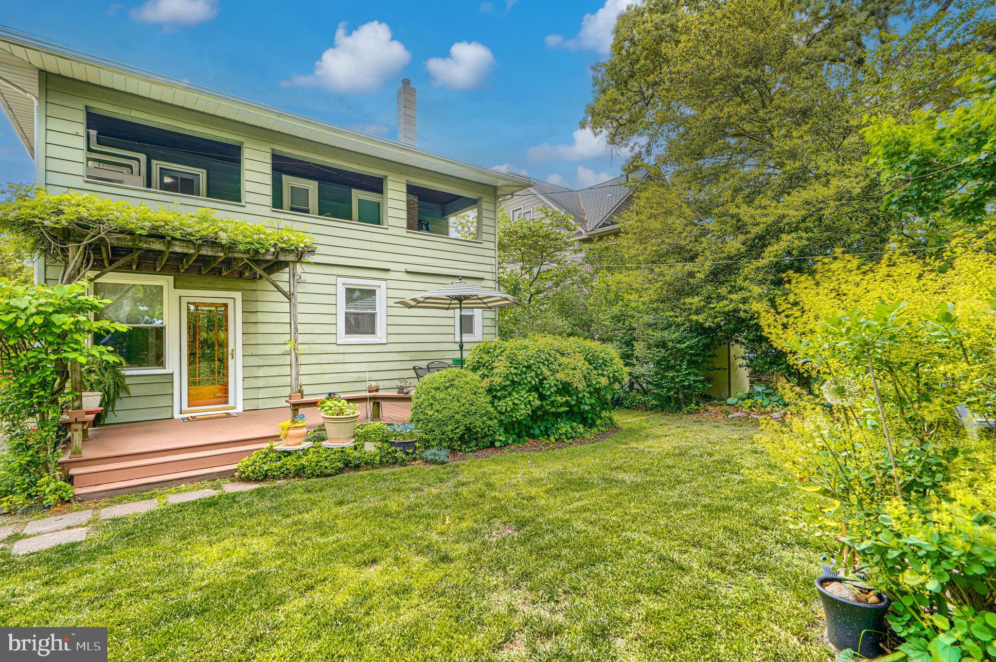 3018 IONA TERRACE