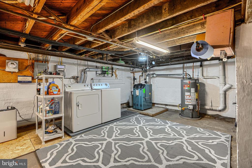3018 IONA TERRACE