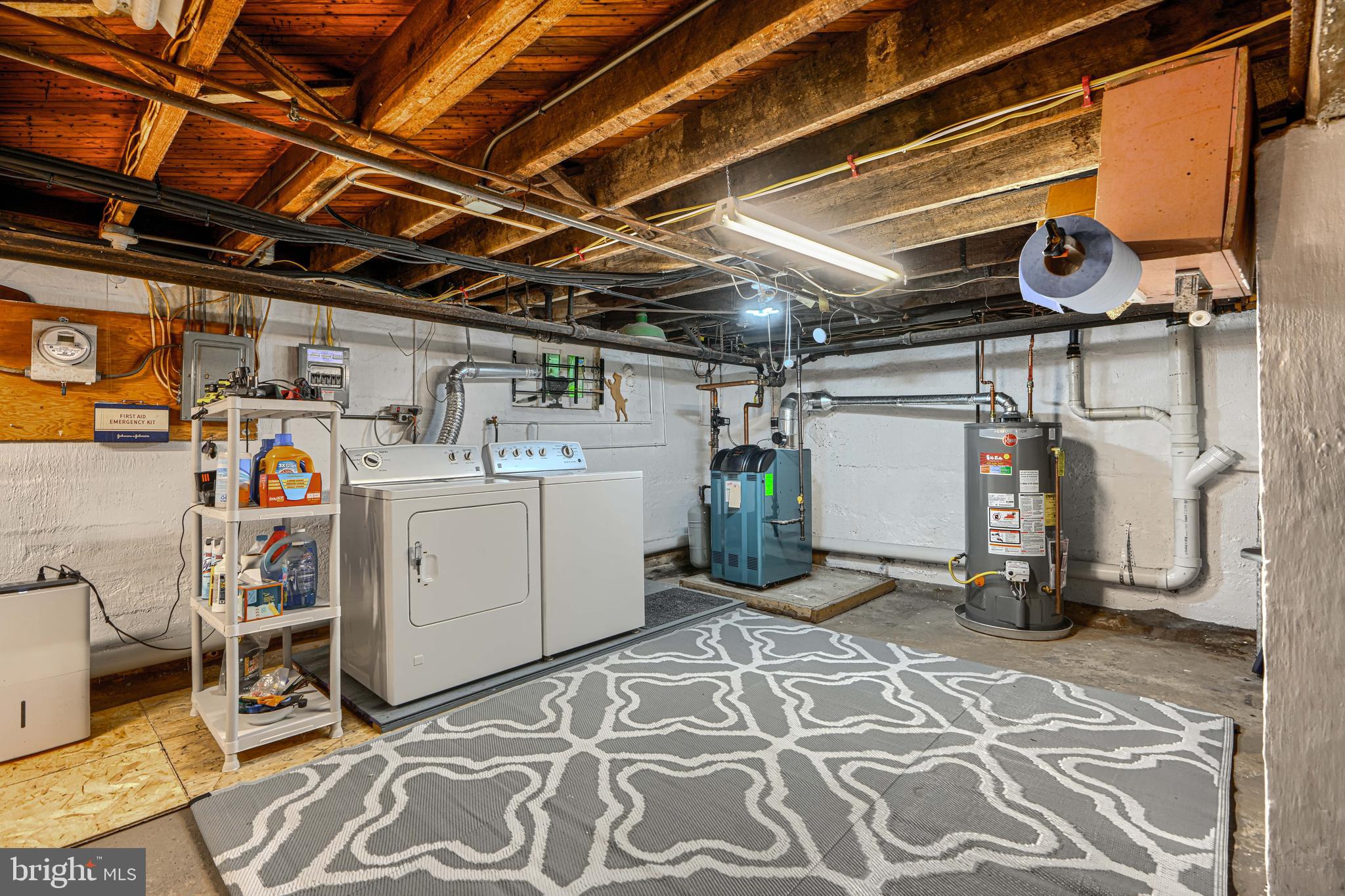3018 IONA TERRACE