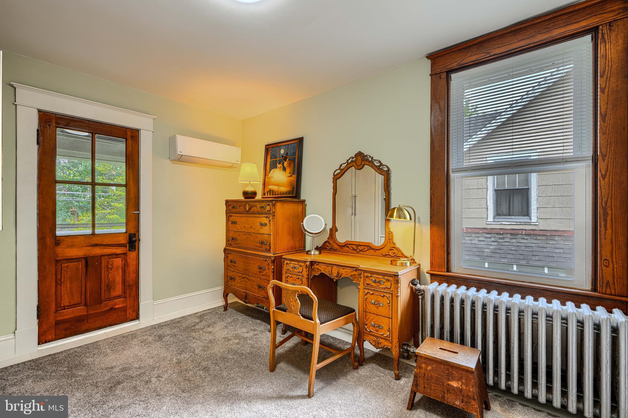 3018 IONA TERRACE