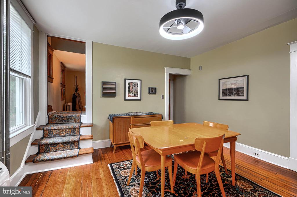 3018 IONA TERRACE