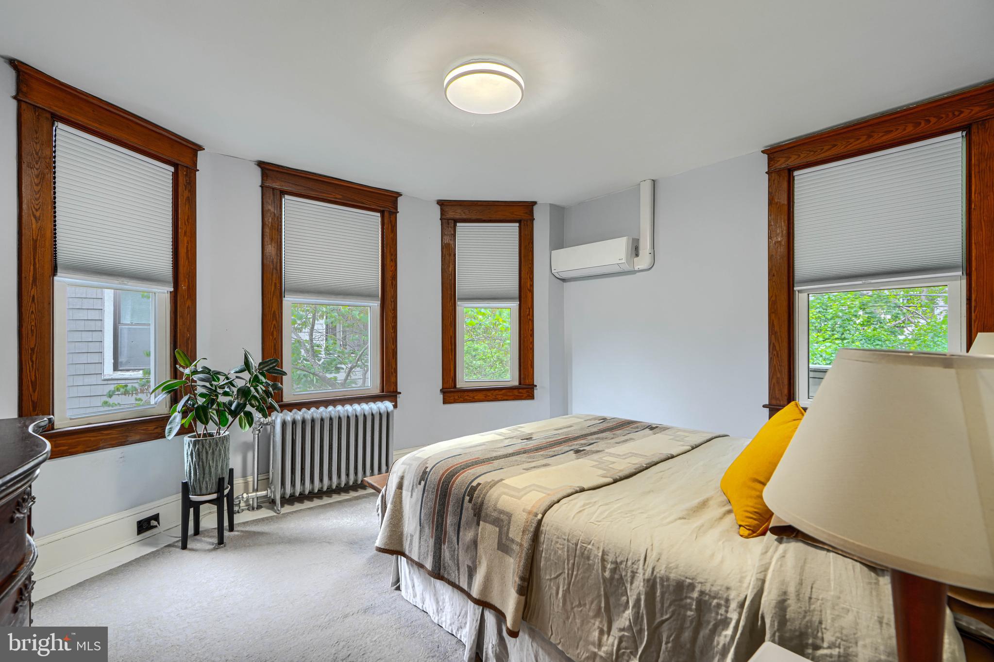 3018 IONA TERRACE