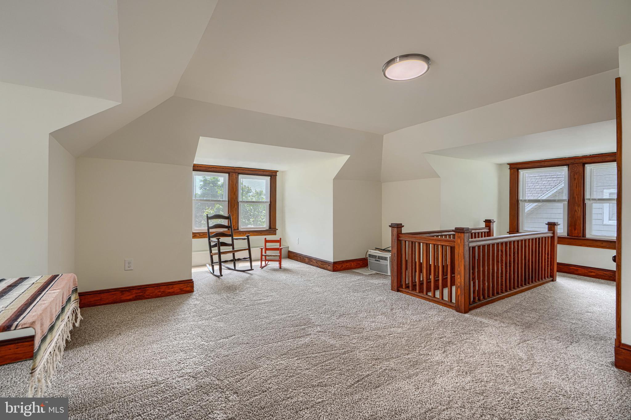 3018 IONA TERRACE