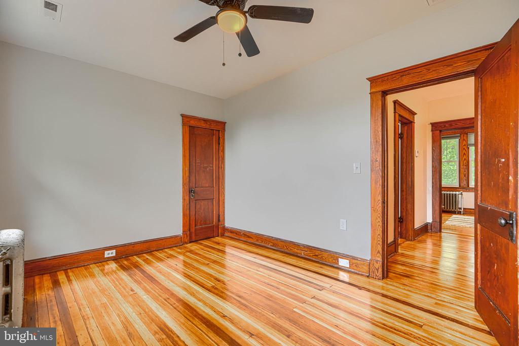 3009 IONA TERRACE