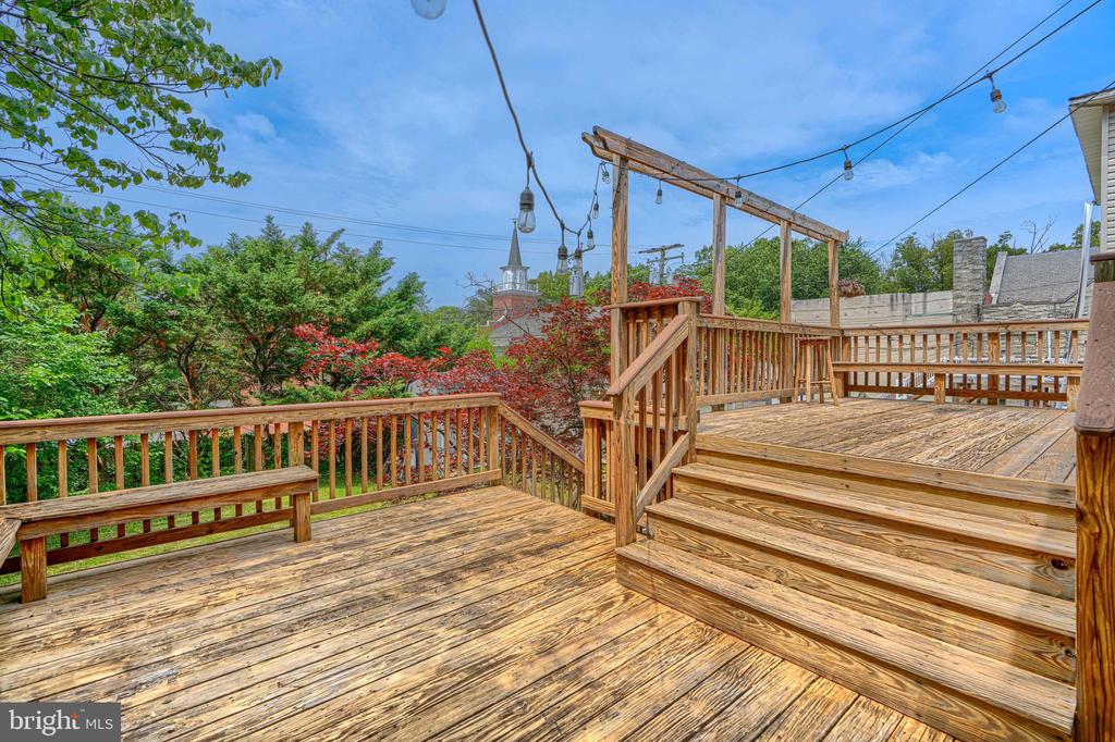 3009 IONA TERRACE