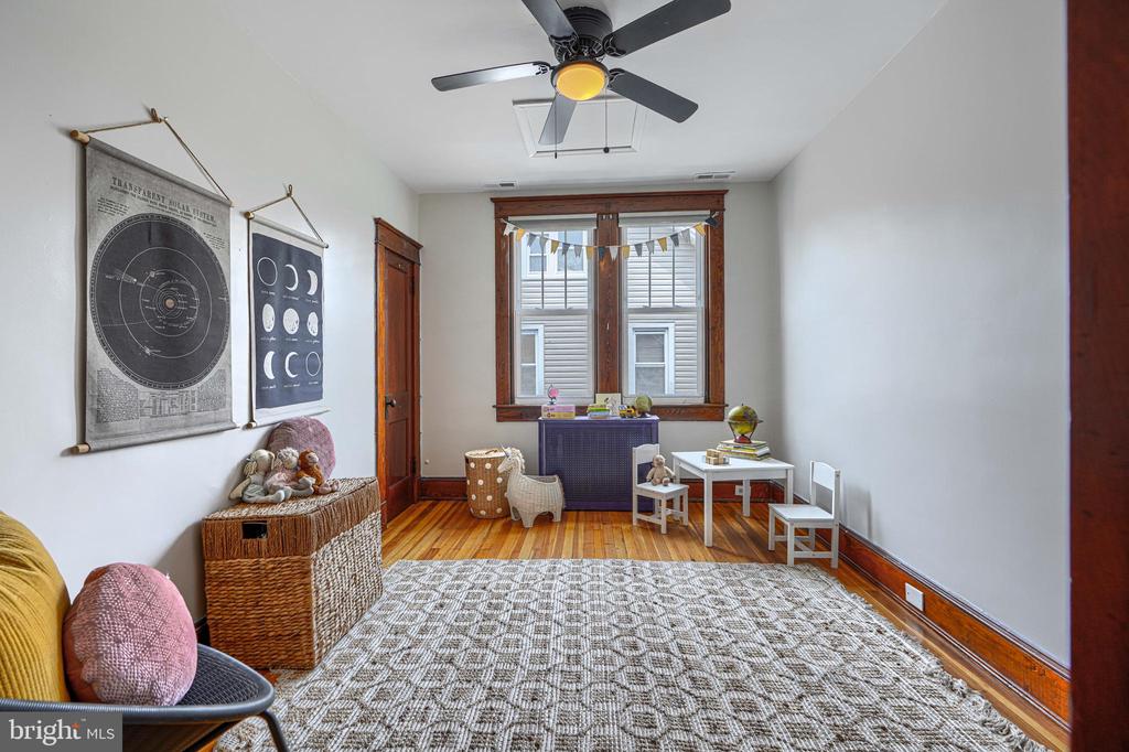 3009 IONA TERRACE