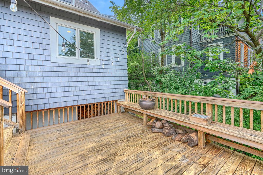 3009 IONA TERRACE
