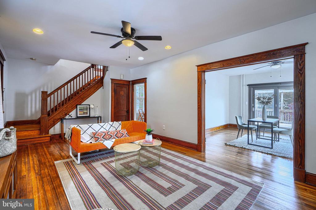 3009 IONA TERRACE