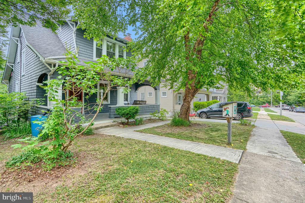 3009 IONA TERRACE
