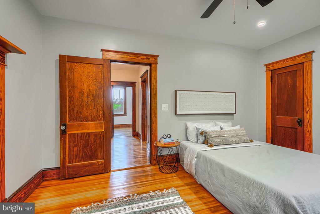 3009 IONA TERRACE