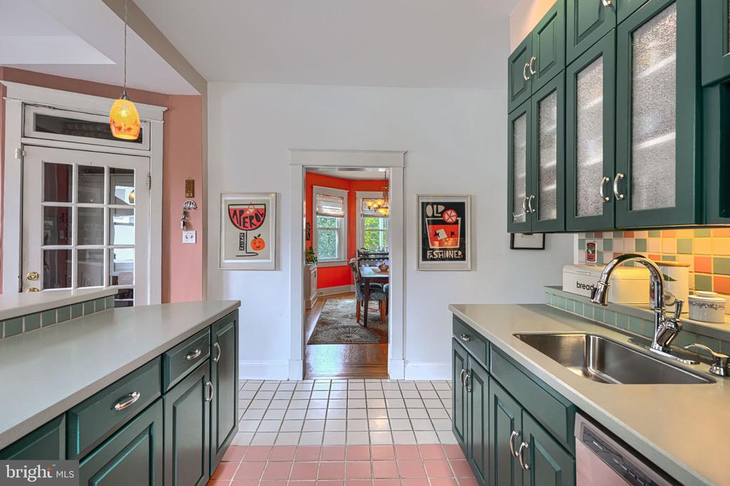 3106 PARKSIDE DRIVE