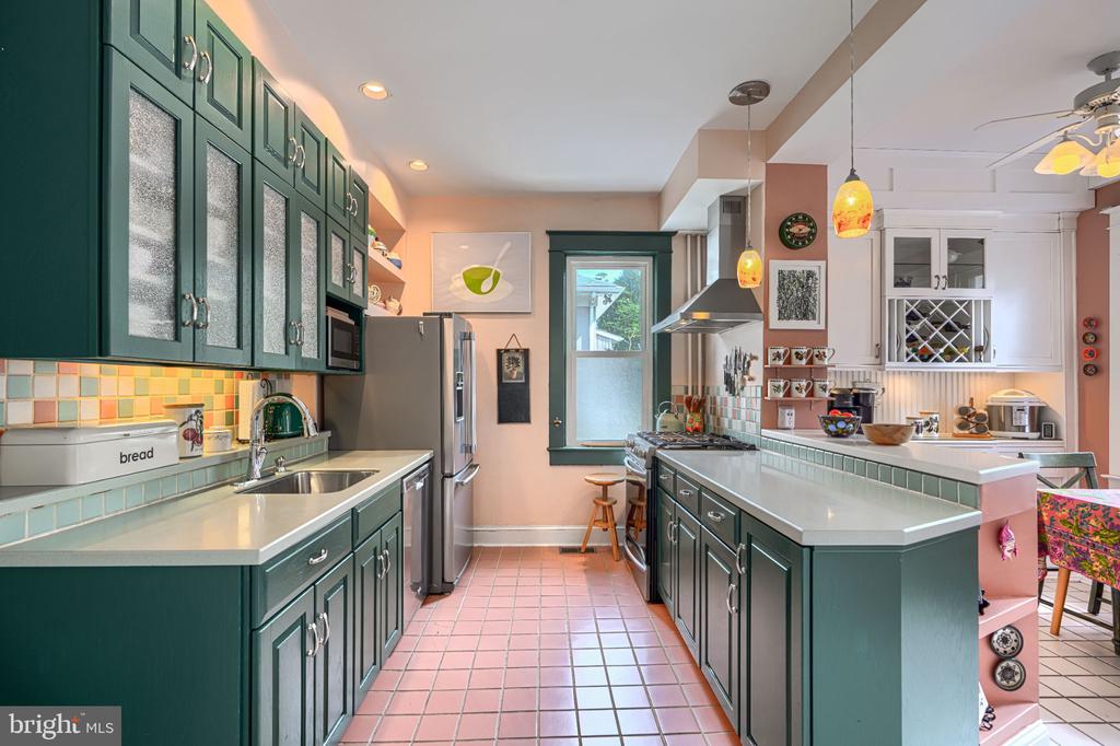 3106 PARKSIDE DRIVE
