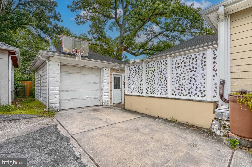 3106 PARKSIDE DRIVE