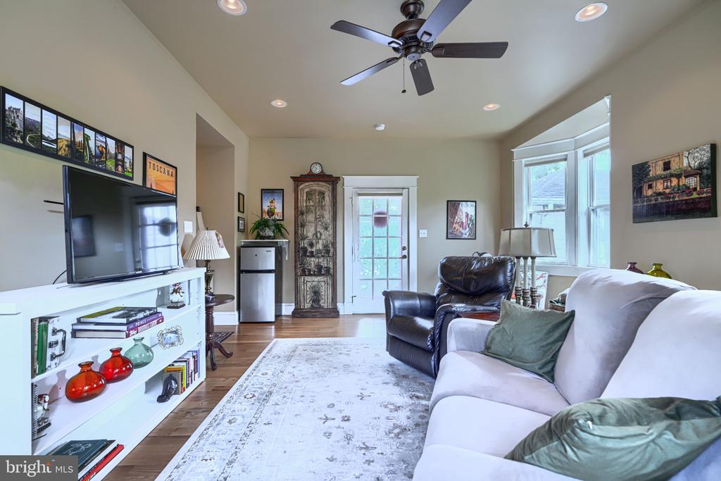 3106 PARKSIDE DRIVE