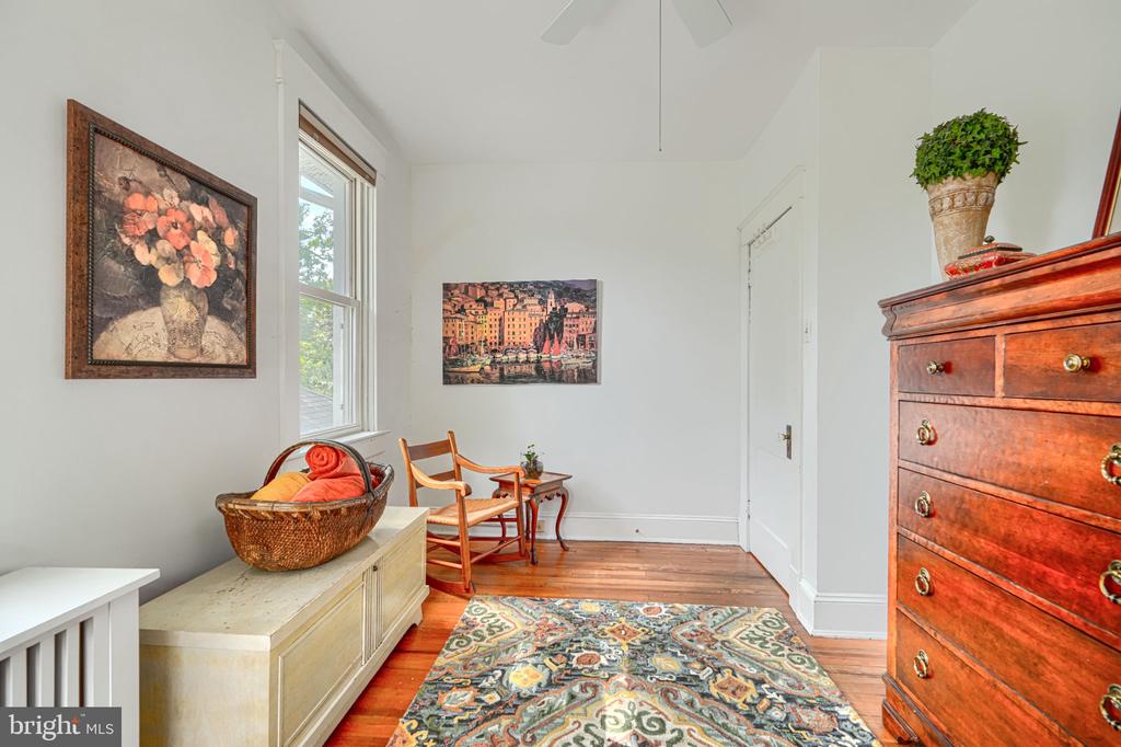3106 PARKSIDE DRIVE