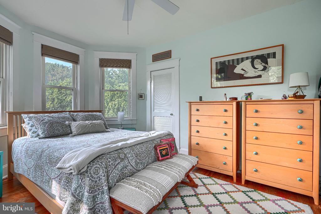 3106 PARKSIDE DRIVE