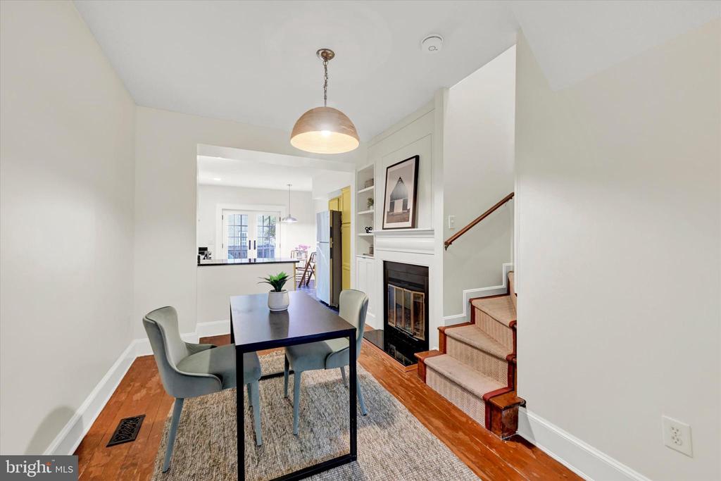 131 W BARRE STREET W