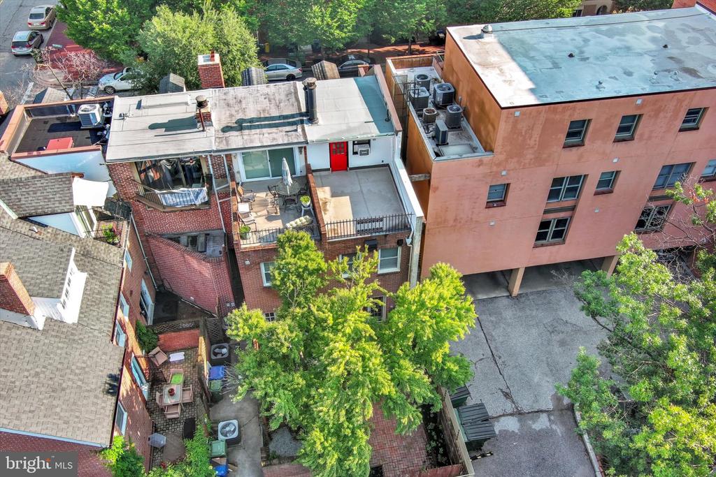 131 W BARRE STREET W