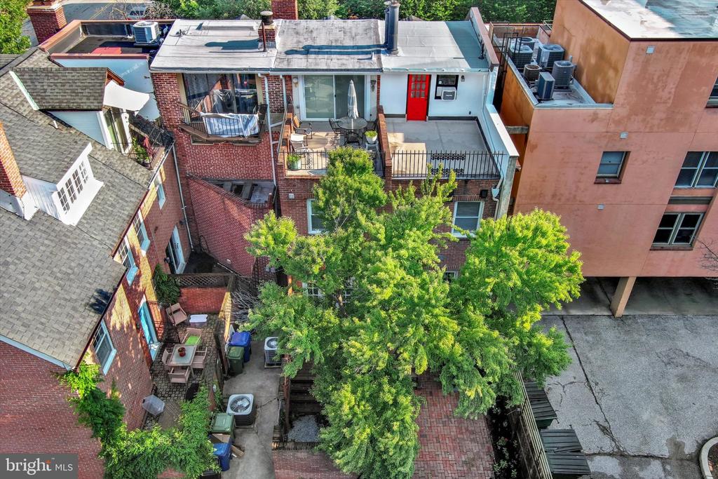 131 W BARRE STREET W