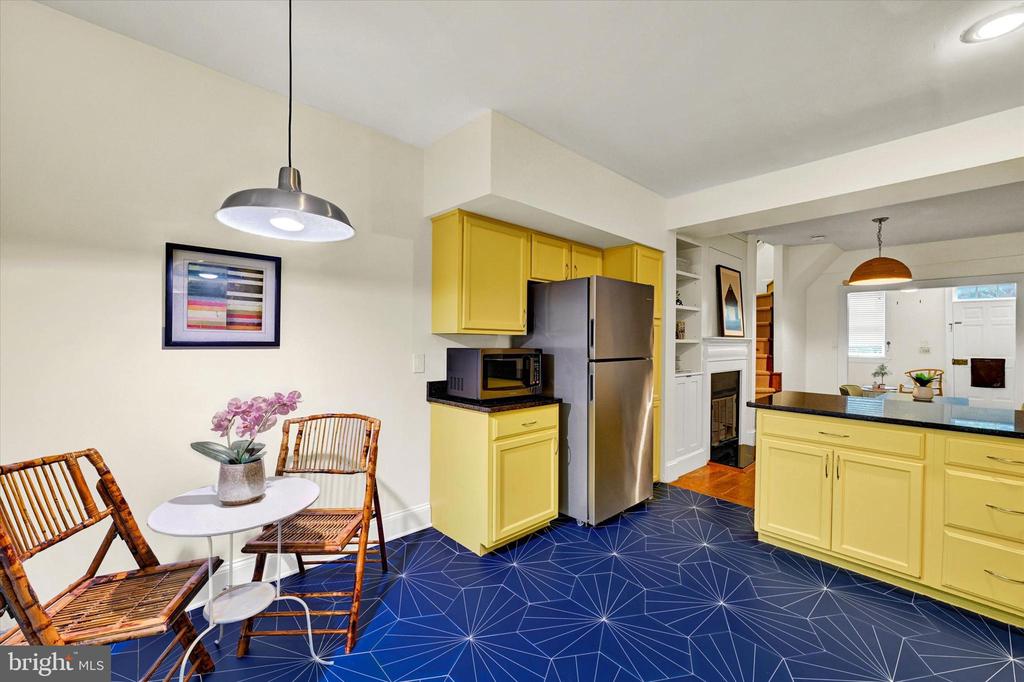 131 W BARRE STREET W