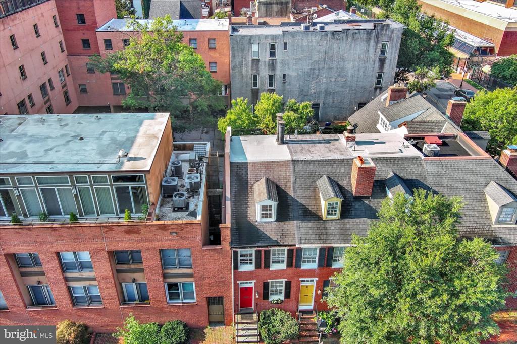 131 W BARRE STREET W