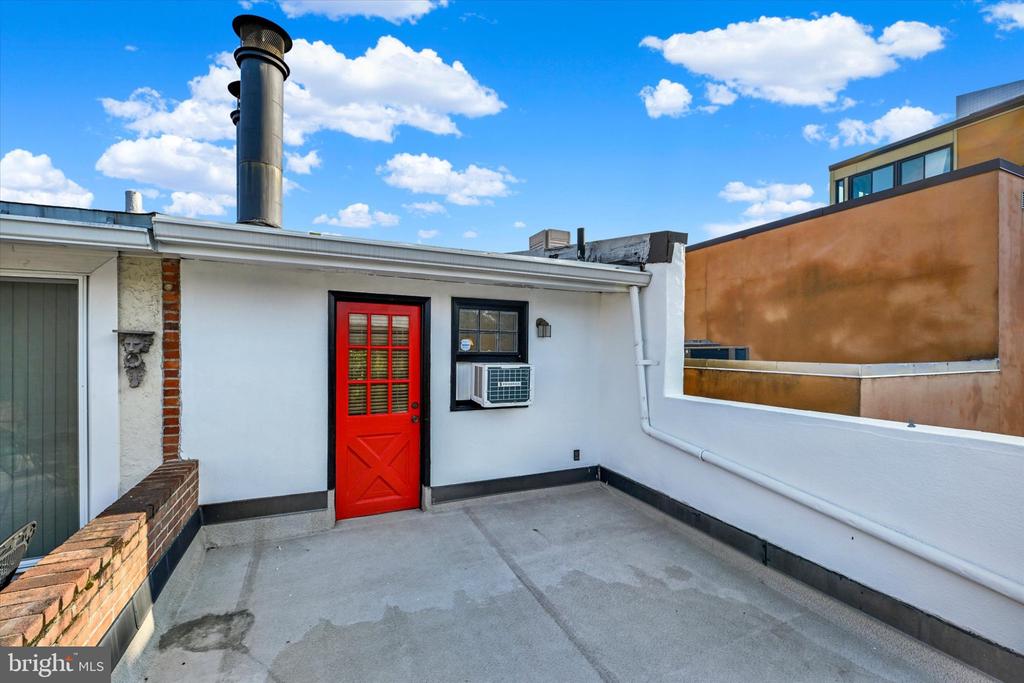 131 W BARRE STREET W
