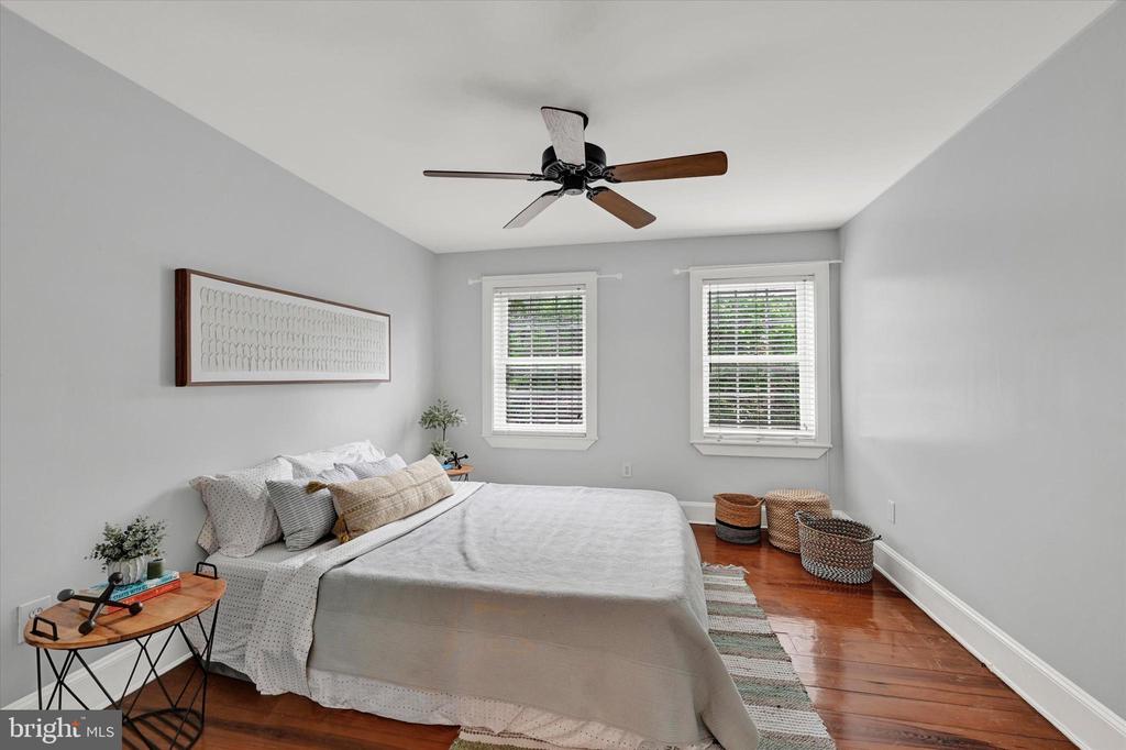 131 W BARRE STREET W