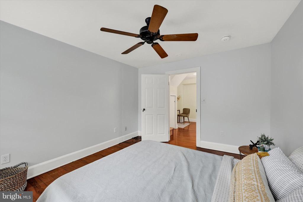 131 W BARRE STREET W