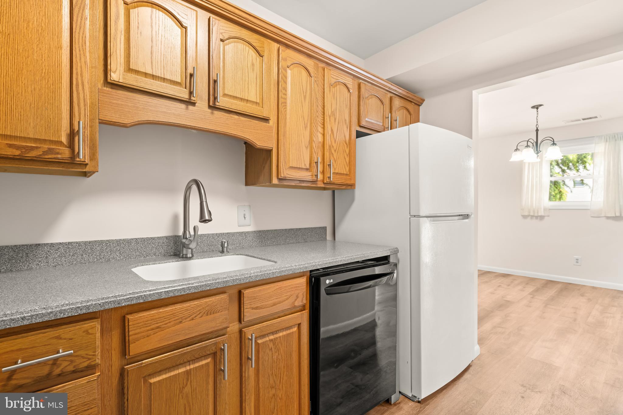 15 Warren Lodge Ct #1d