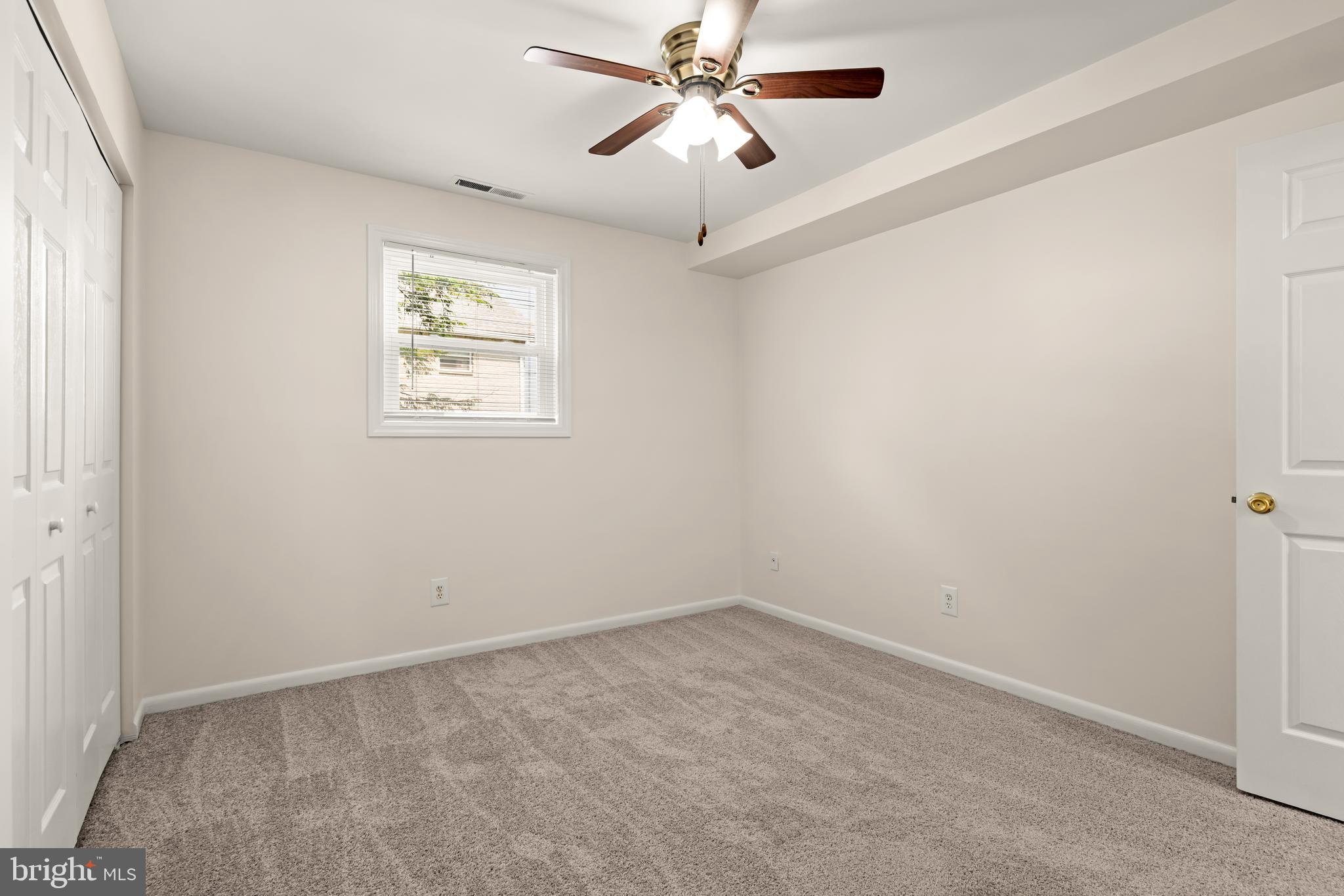 15 Warren Lodge Ct #1d