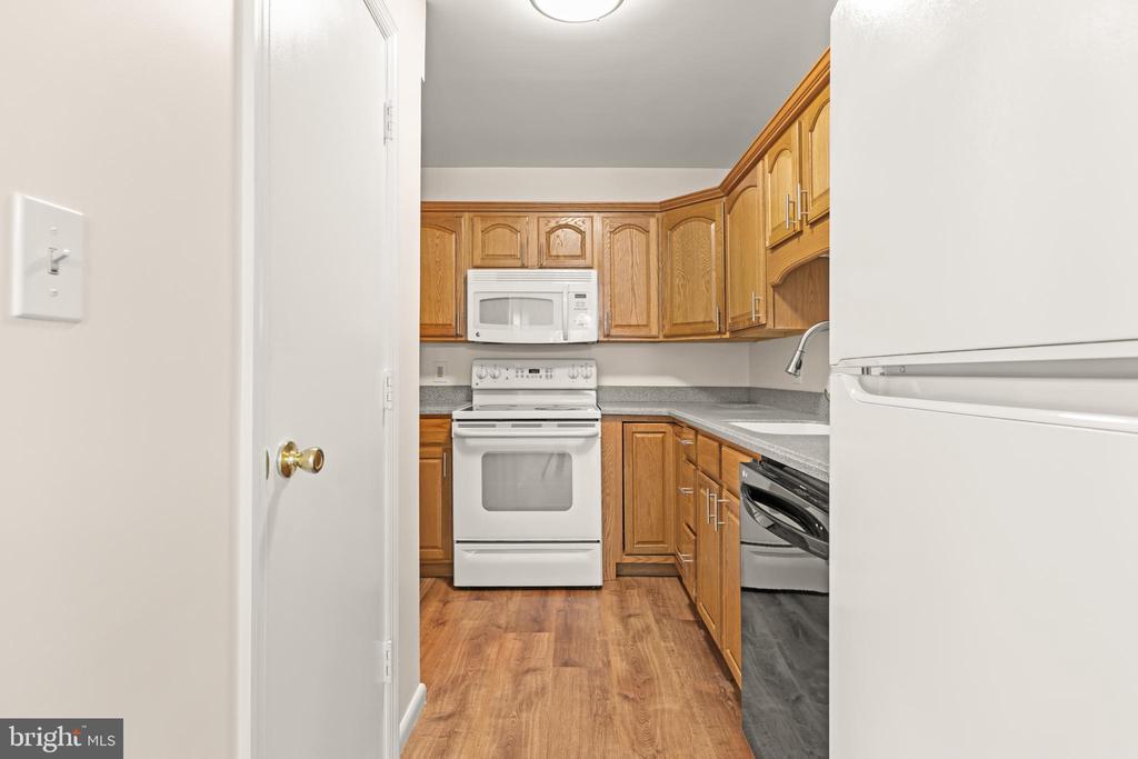 15 Warren Lodge Ct #1d